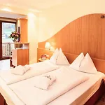 克尔克海莫霍夫高级酒店 巴德小基希海姆