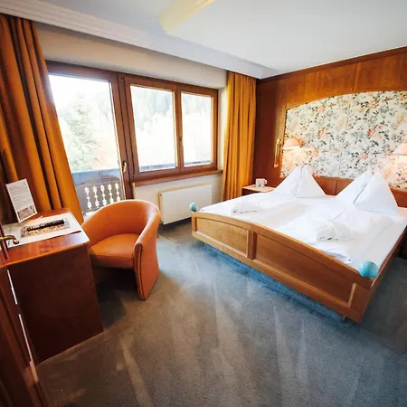 فندق Der Kirchheimerhof 4*