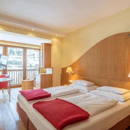 فندق Der Kirchheimerhof 4*